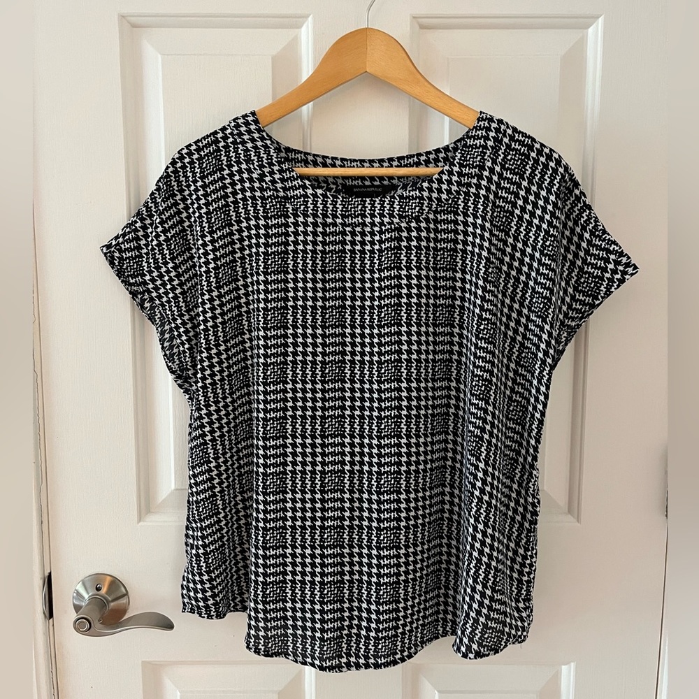 Banana Republic Houndstooth Short-sleeved Top, Size M